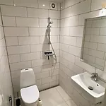 Appartement Maison Nord, 6 Min From Airport & Sleep 5