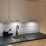 Maison Nord, 6 Min From Airport & Sleep 5
