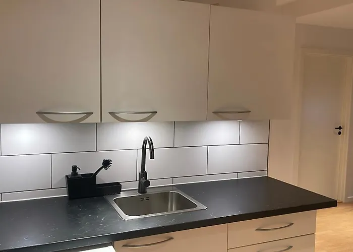 Maison Nord, 6 Min From Airport & Sleep 6