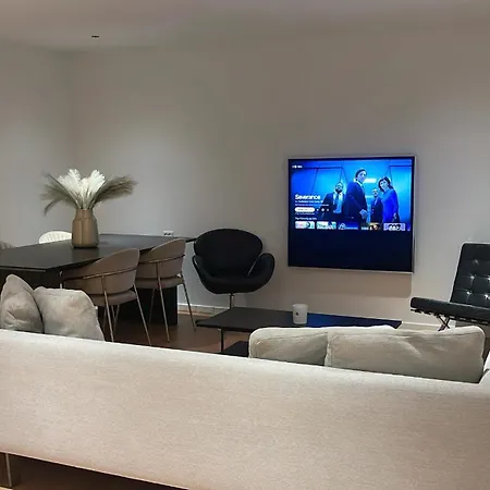 Maison Nord, 6 Min From Airport & Sleep 5 Lägenhet *